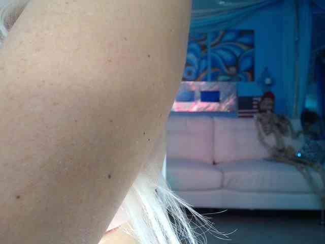 adrianna_fox webcam