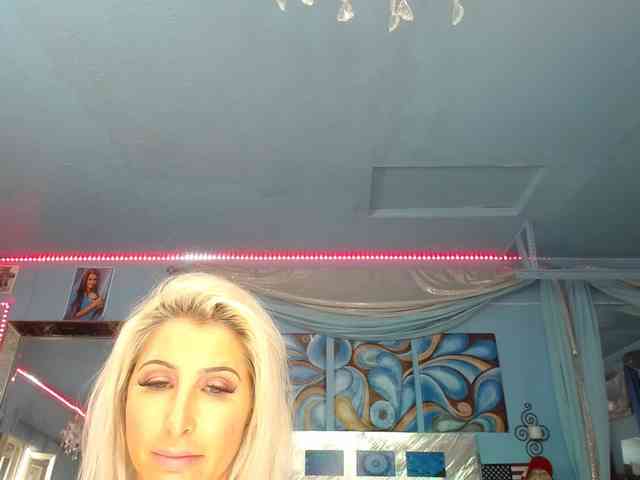 adrianna_fox webcam