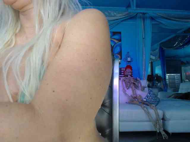 adrianna_fox