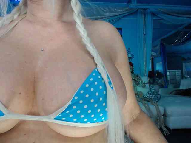 adrianna_fox webcam
