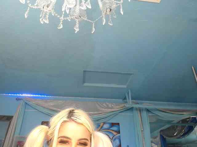 adrianna_fox webcam