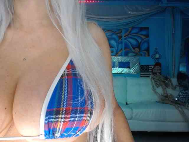 adrianna_fox webcam