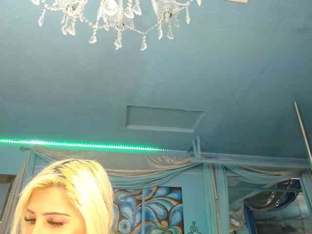 adrianna_fox adrianna_fox