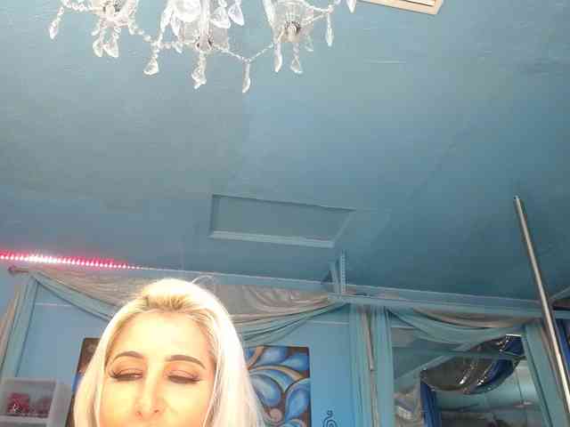 adrianna_fox webcam