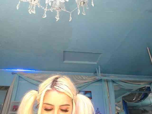 adrianna_fox webcam