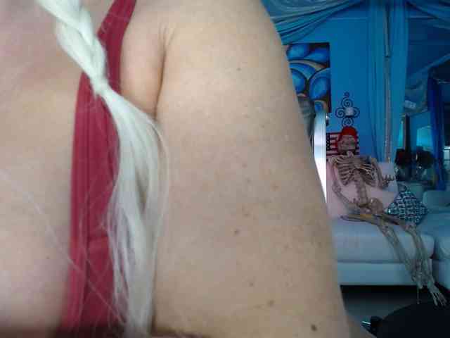 adrianna_fox adrianna_fox