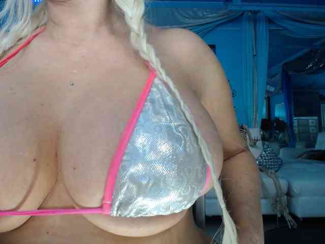 adrianna_fox webcam