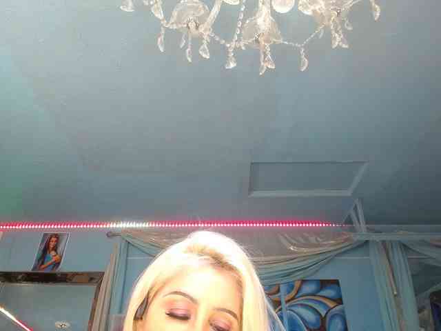 adrianna_fox webcam