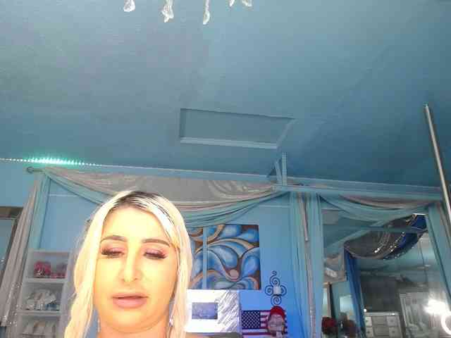 adrianna_fox adrianna_fox