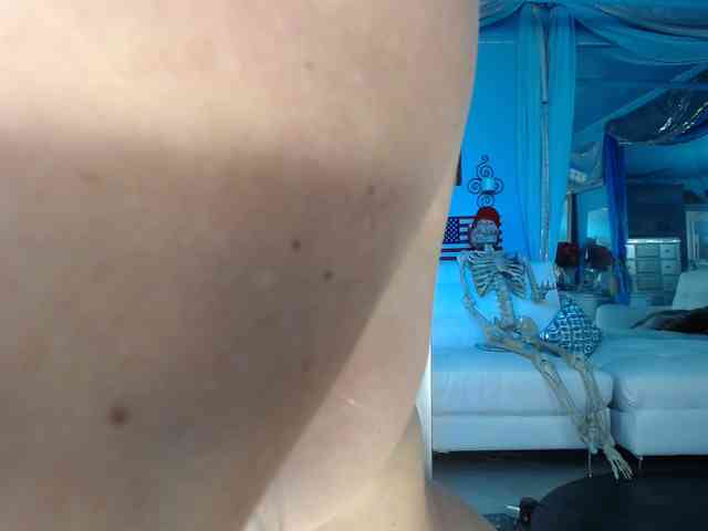 adrianna_fox Live Webcam on BongaCams