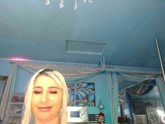 adrianna_fox adrianna_fox