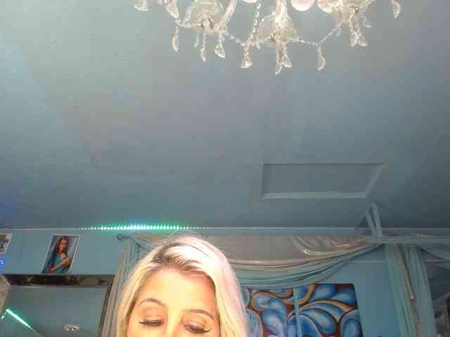 adrianna_fox webcam