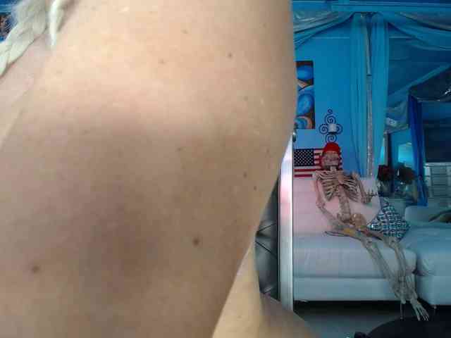 adrianna_fox webcam