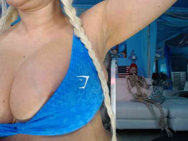 adrianna_fox webcam