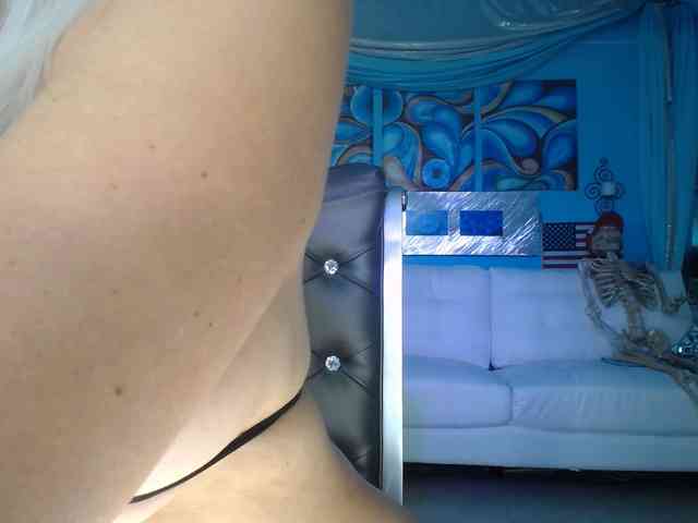 adrianna_fox webcam