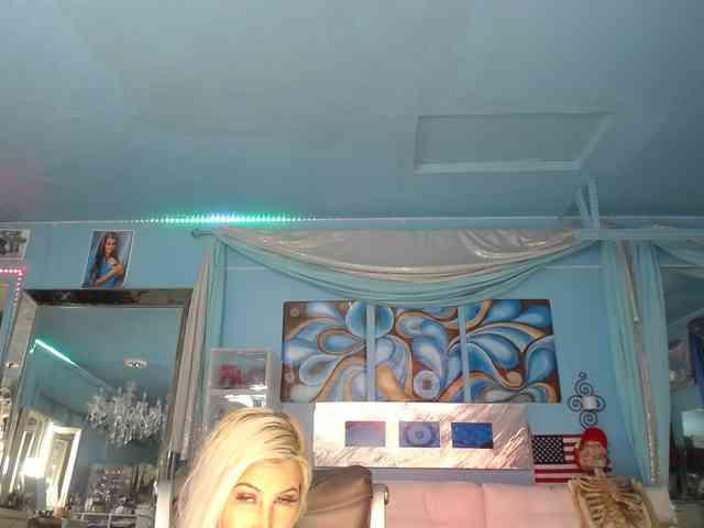 adrianna_fox webcam