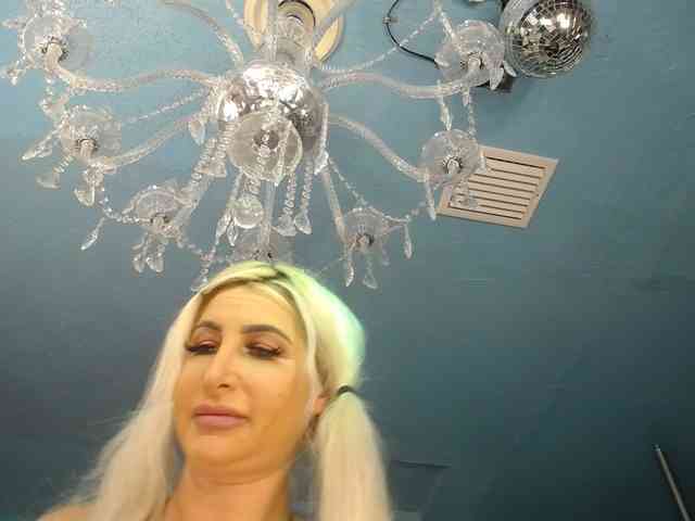 adrianna_fox webcam