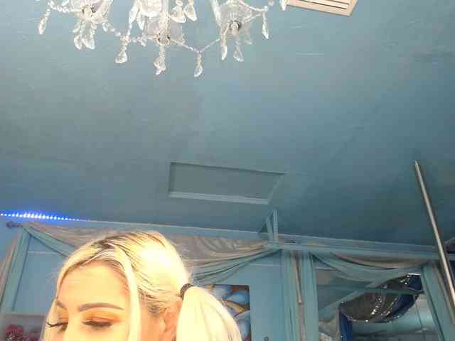 adrianna_fox webcam