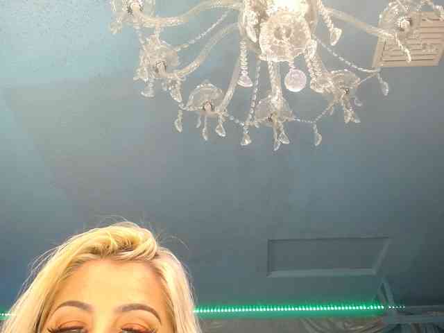 adrianna_fox webcam