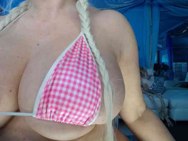 adrianna_fox webcam