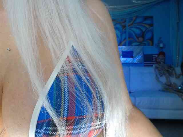 adrianna_fox webcam