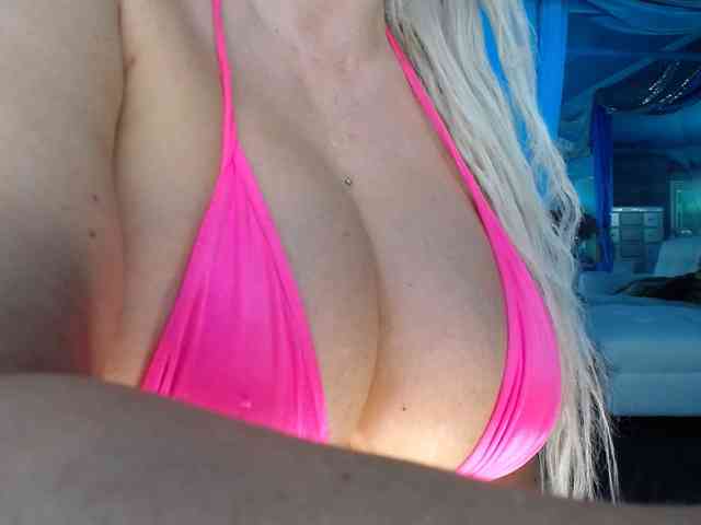 adrianna_fox adrianna_fox