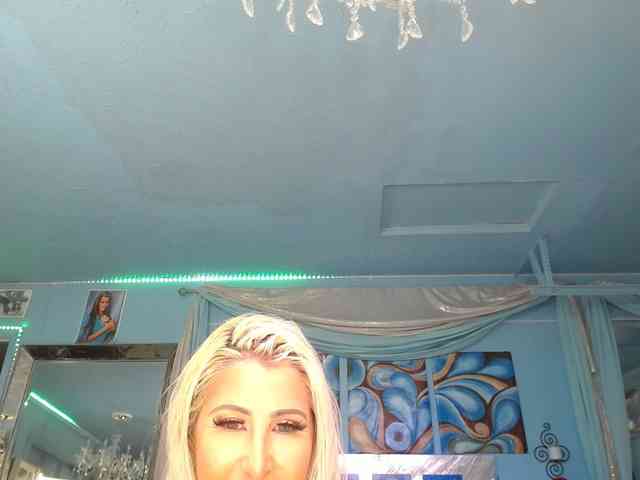 adrianna_fox webcam