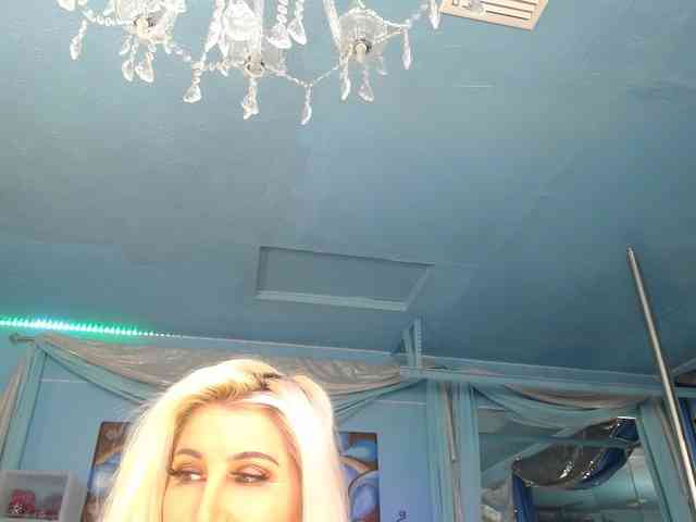 adrianna_fox webcam