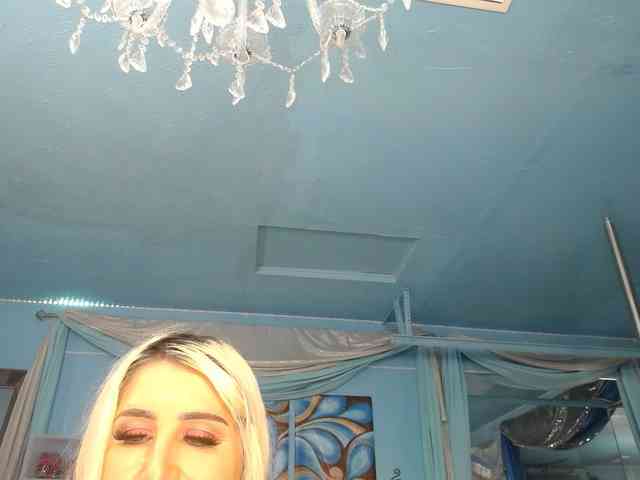 adrianna_fox webcam