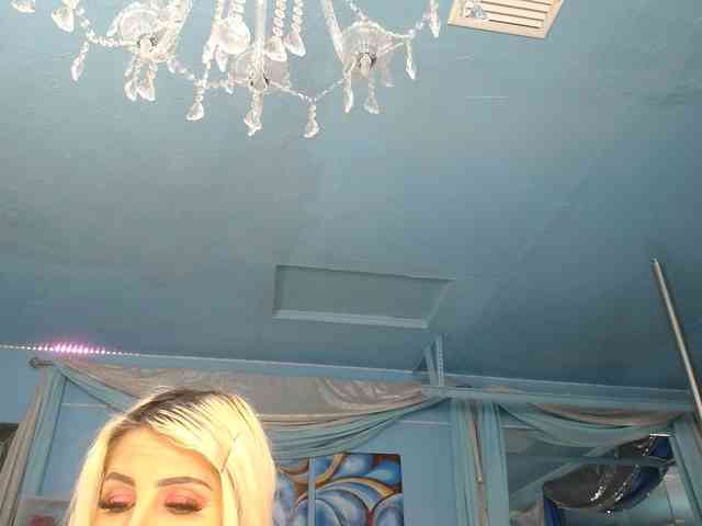 adrianna_fox webcam