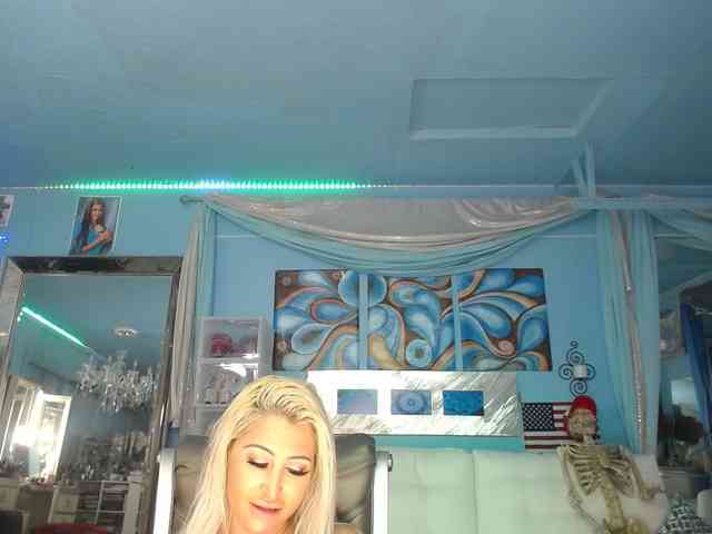 adrianna_fox webcam