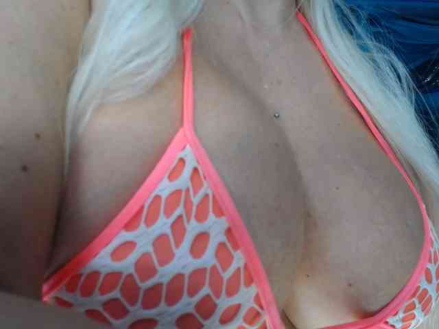 adrianna_fox webcam