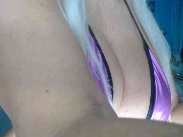adrianna_fox webcam