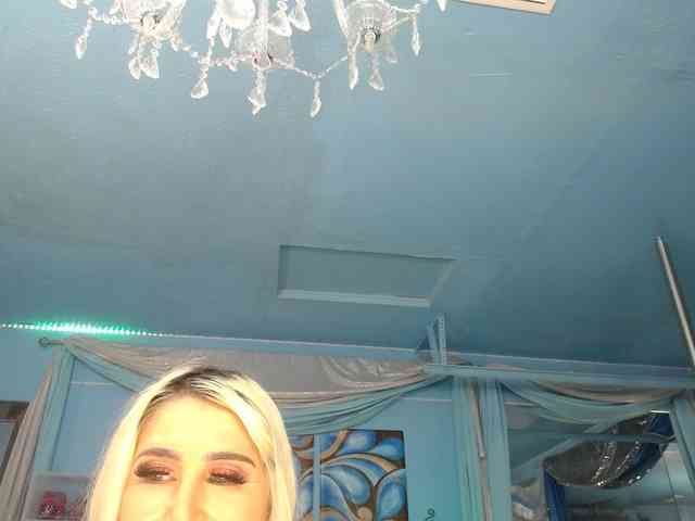 adrianna_fox adrianna_fox