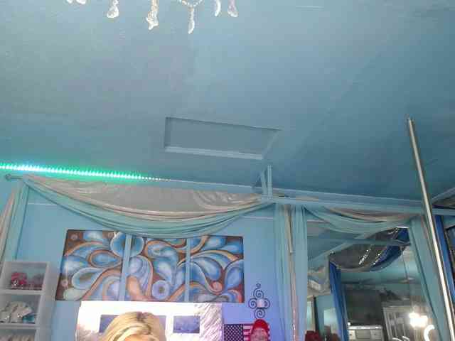 adrianna_fox webcam