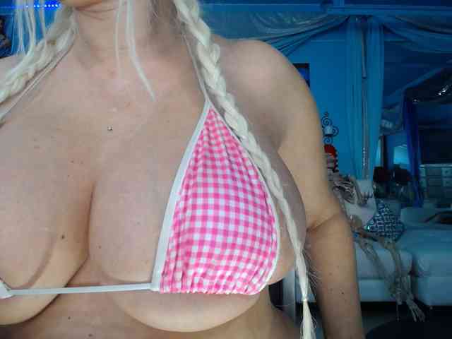adrianna_fox webcam