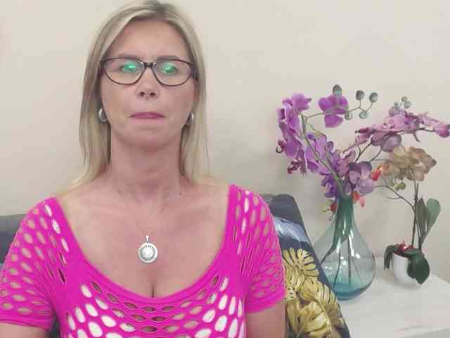DoreenKiss webcam