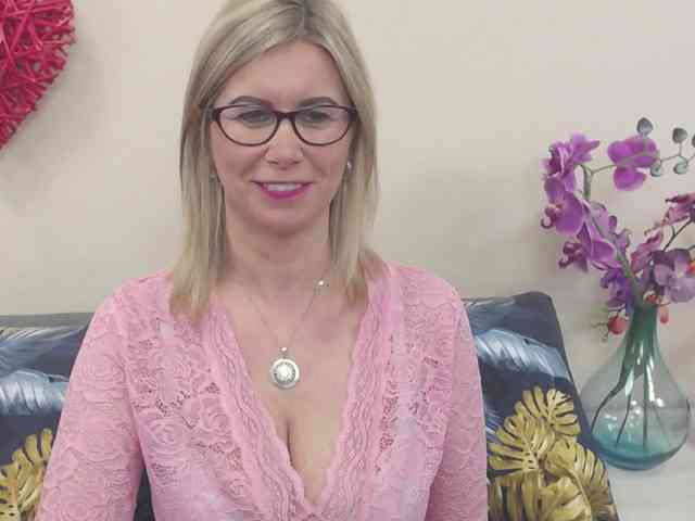 DoreenKiss webcam