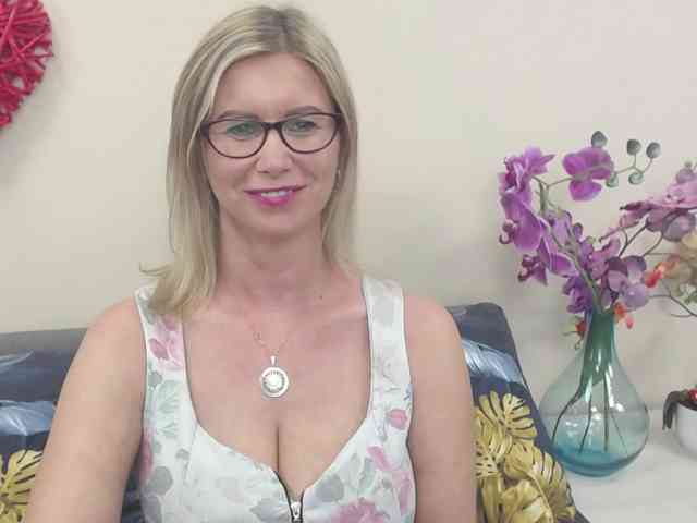 DoreenKiss webcam