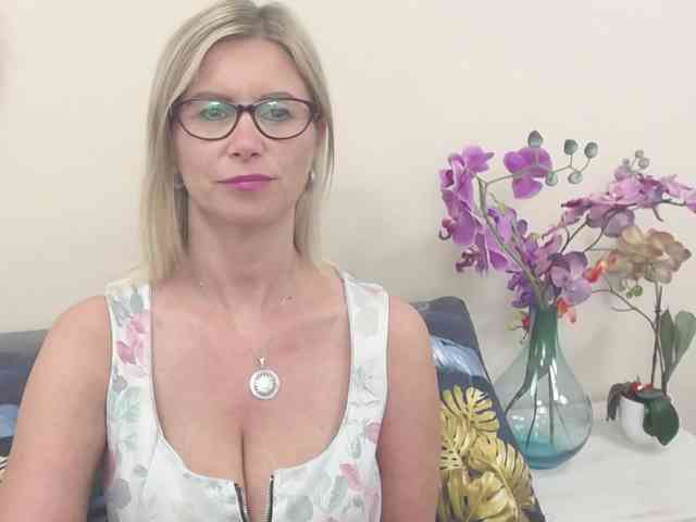 DoreenKiss webcam