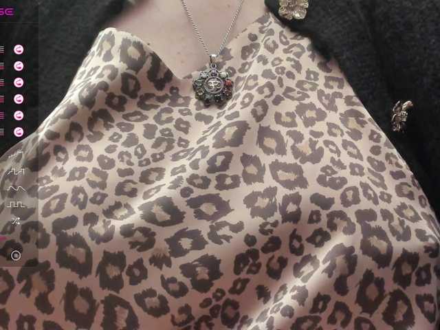 KarolineCherr's BongaCams show and profile