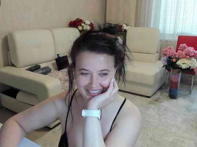 LoveCatsuit webcam