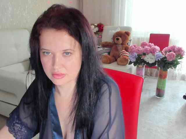 LoveCatsuit webcam