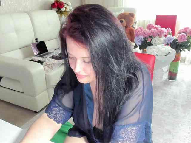LoveCatsuit webcam