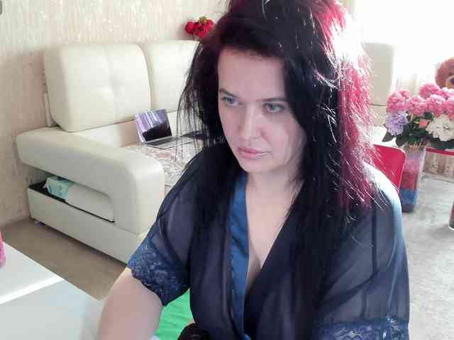 LoveCatsuit webcam