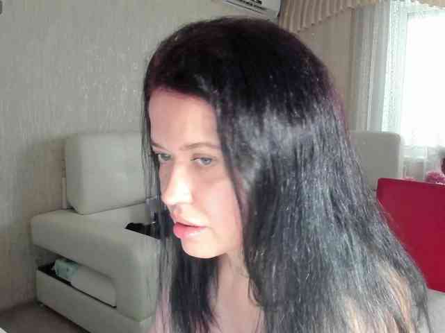 LoveCatsuit webcam