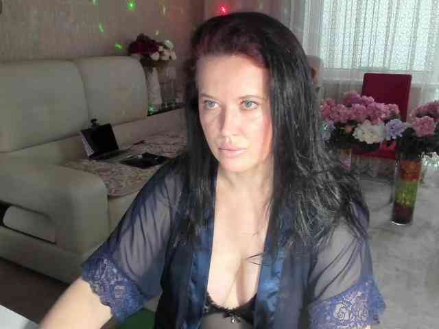 LoveCatsuit webcam