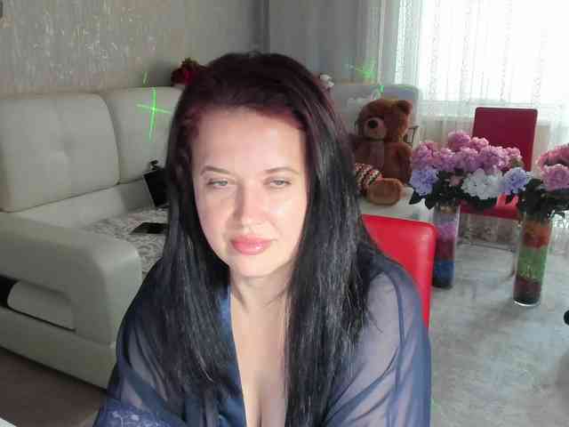 LoveCatsuit webcam