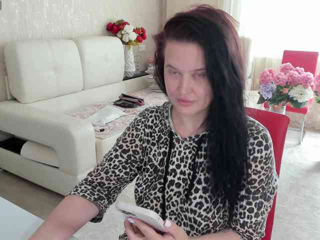 LoveCatsuit webcam