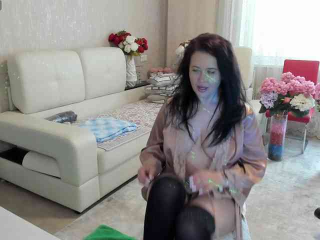 LoveCatsuit webcam